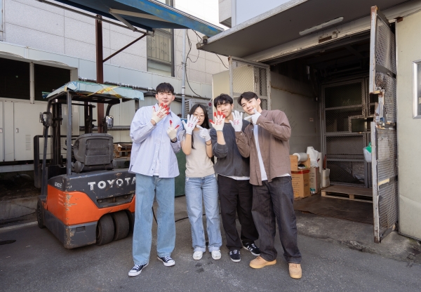 ‘두손지킴이’팀. (왼쪽부터 손도윤, 김수연, 정성채, 이희창 학생)