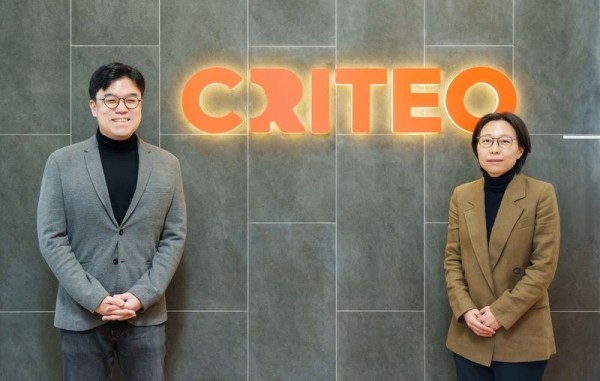 김도윤 대표, 최선화 본부장 (왼쪽부터)
